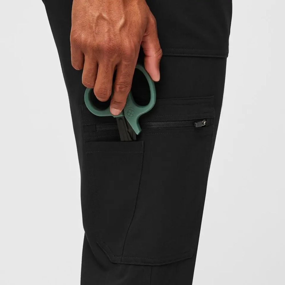 Like New Excellent Figs Mens Cairo Cargo Scrub Pants Black Size: Large - Picture 5 of 8